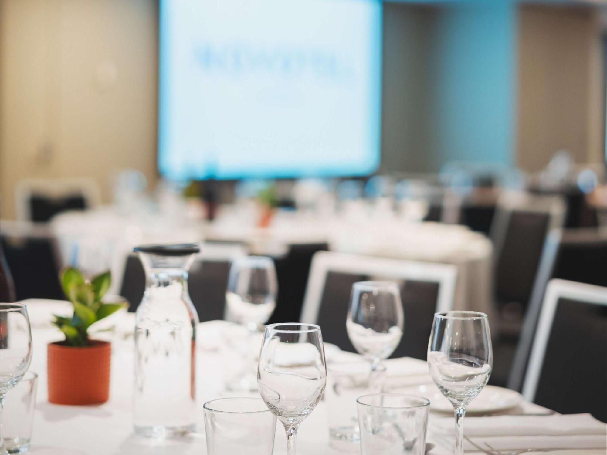 Novotel Canberra Eksteriør bilde