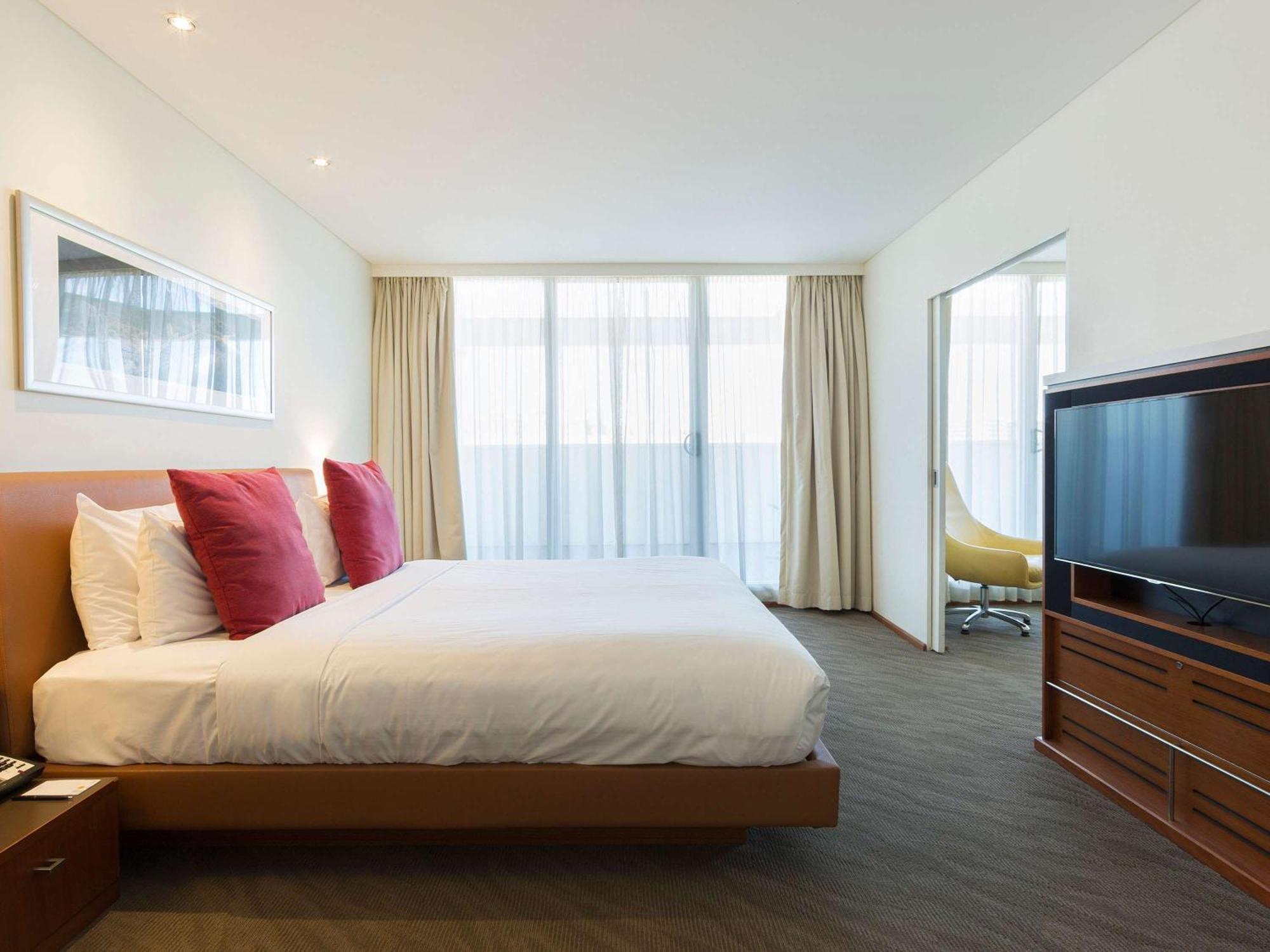 Novotel Canberra Eksteriør bilde